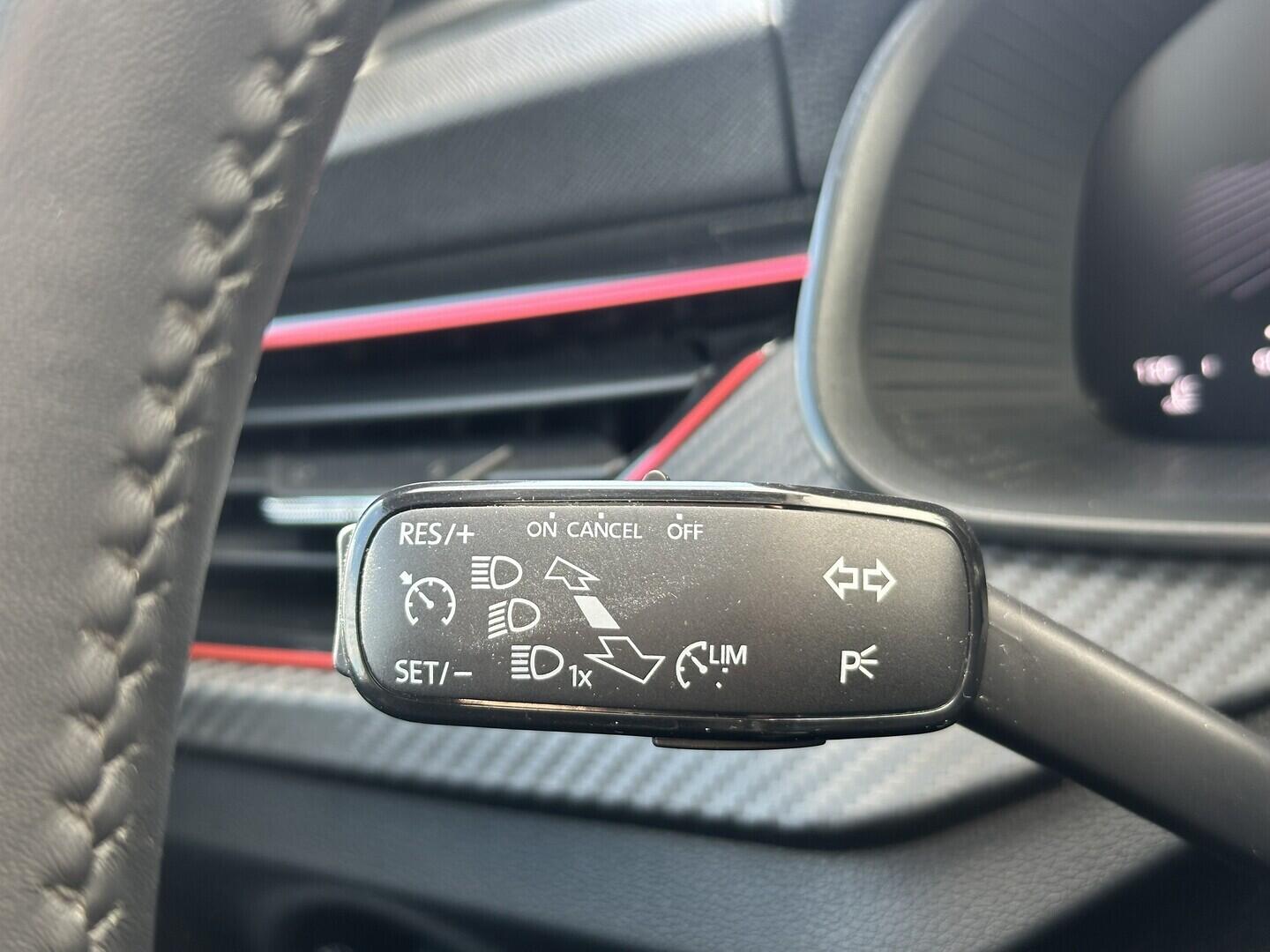 O619V07872_21.webp_KAMIQ Monte Carlo 1.5 TSI 110 kW manuál, DPH