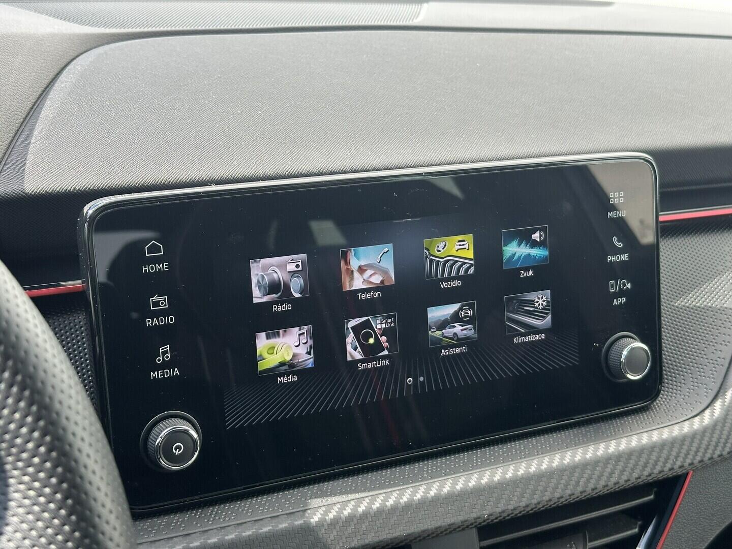 O619V07872_26.webp_KAMIQ Monte Carlo 1.5 TSI 110 kW manuál, DPH