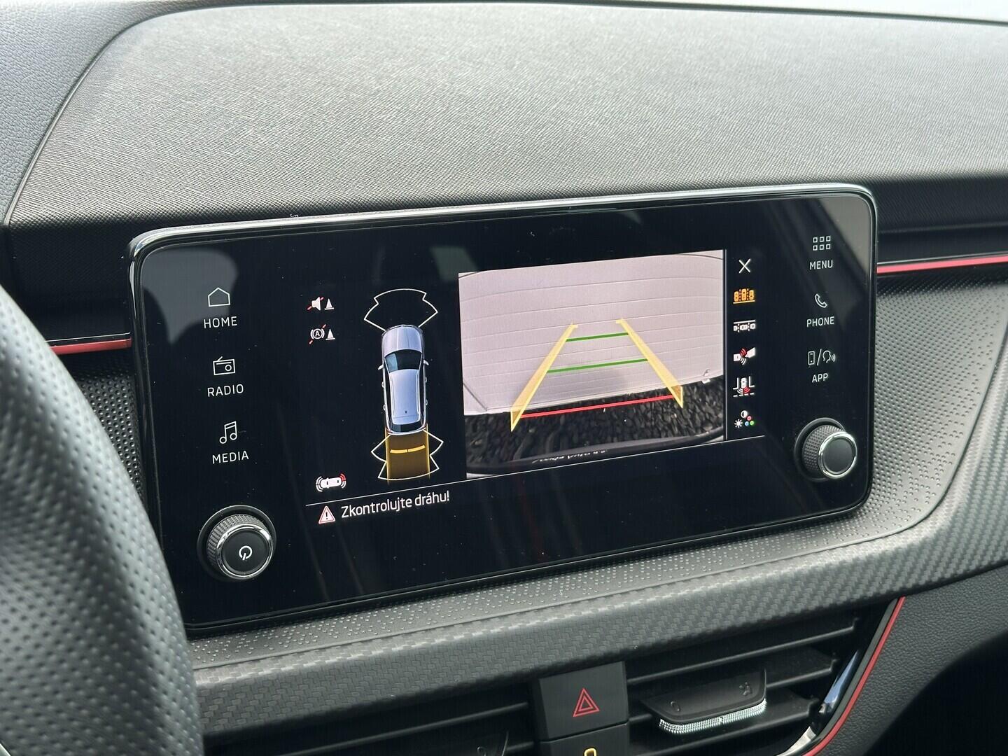 O619V07872_28.webp_KAMIQ Monte Carlo 1.5 TSI 110 kW manuál, DPH