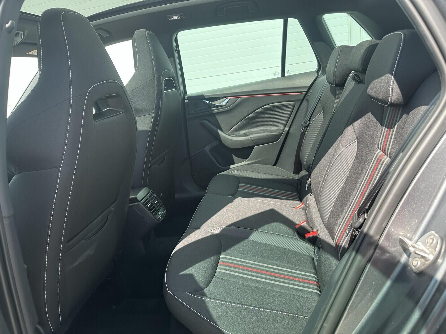 O619V07872_29.webp_KAMIQ Monte Carlo 1.5 TSI 110 kW manuál, DPH