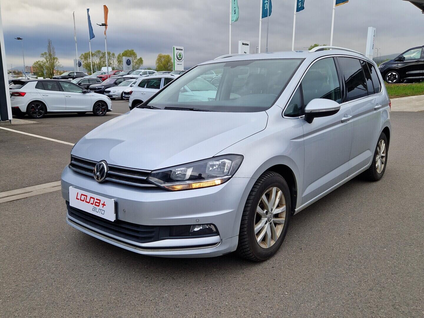 O619V07873_10.webp_TOURAN Highline 1.5 TSI 110 kW manuál