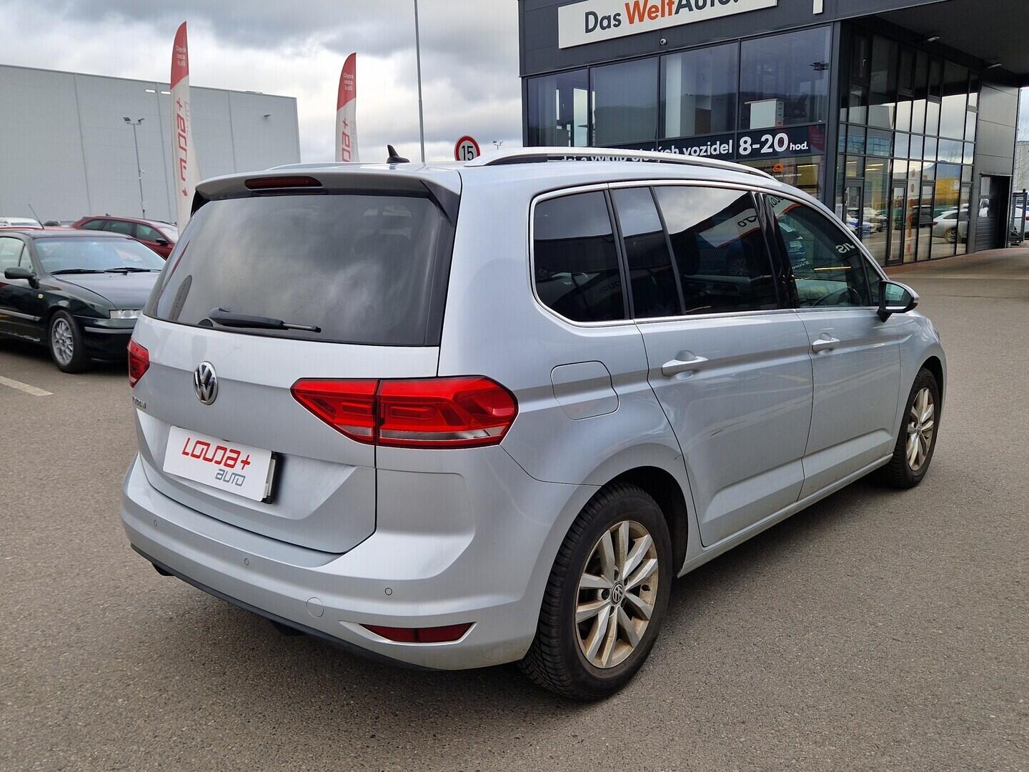 O619V07873_11.webp_TOURAN Highline 1.5 TSI 110 kW manuál