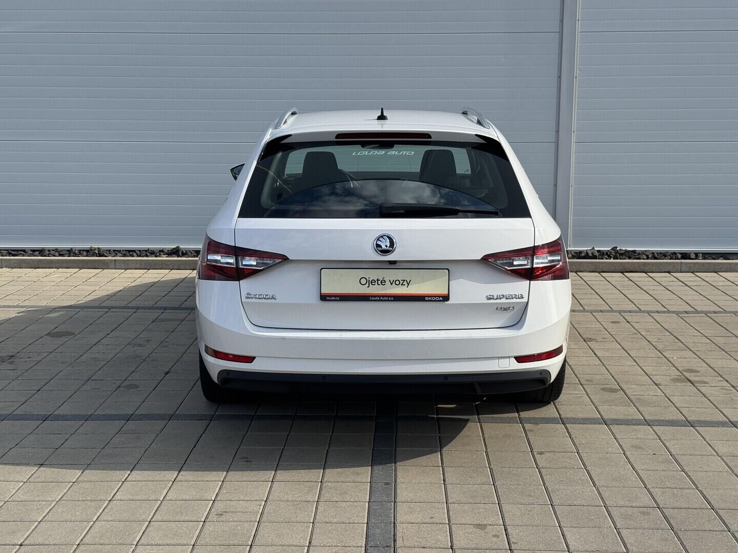 O619V07879_15.webp_SUPERB Style 2.0 TDI 140 kW automat, DPH