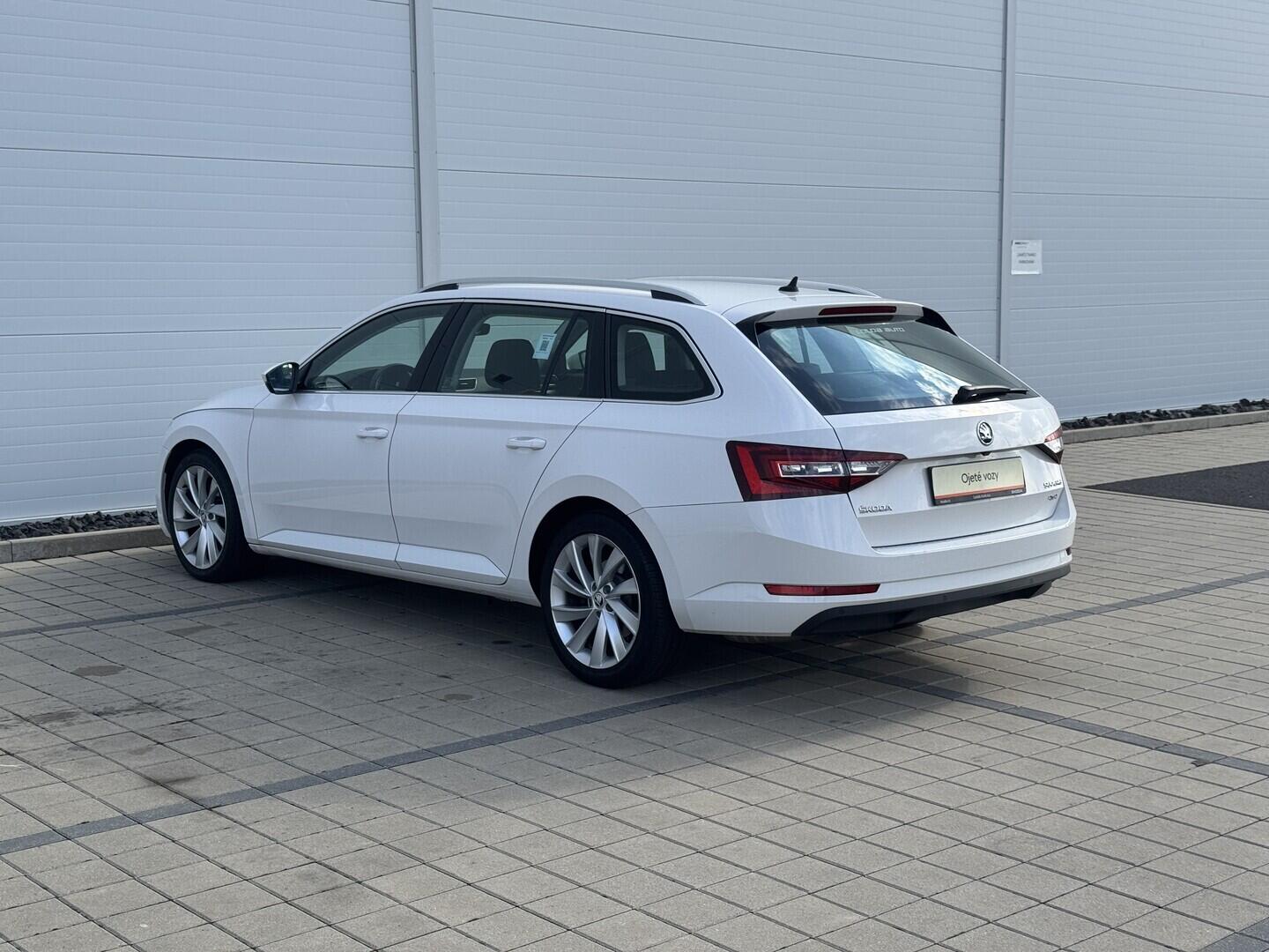 O619V07879_16.webp_SUPERB Style 2.0 TDI 140 kW automat, DPH