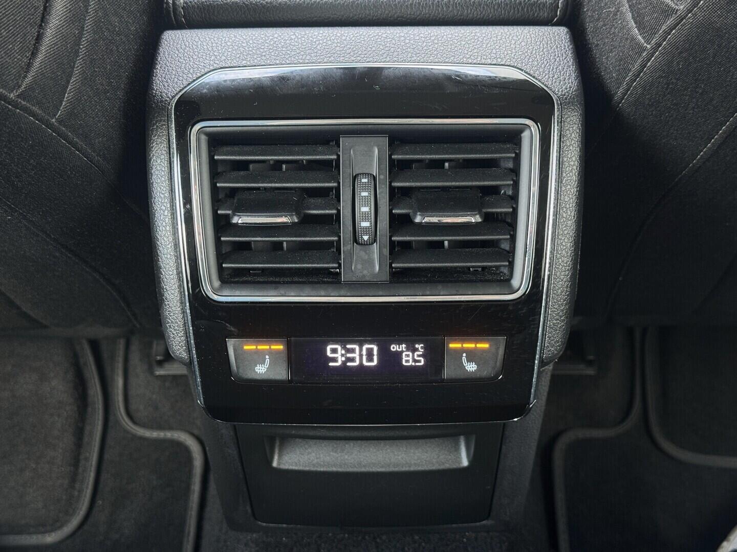 O619V07879_28.webp_SUPERB Style 2.0 TDI 140 kW automat, DPH