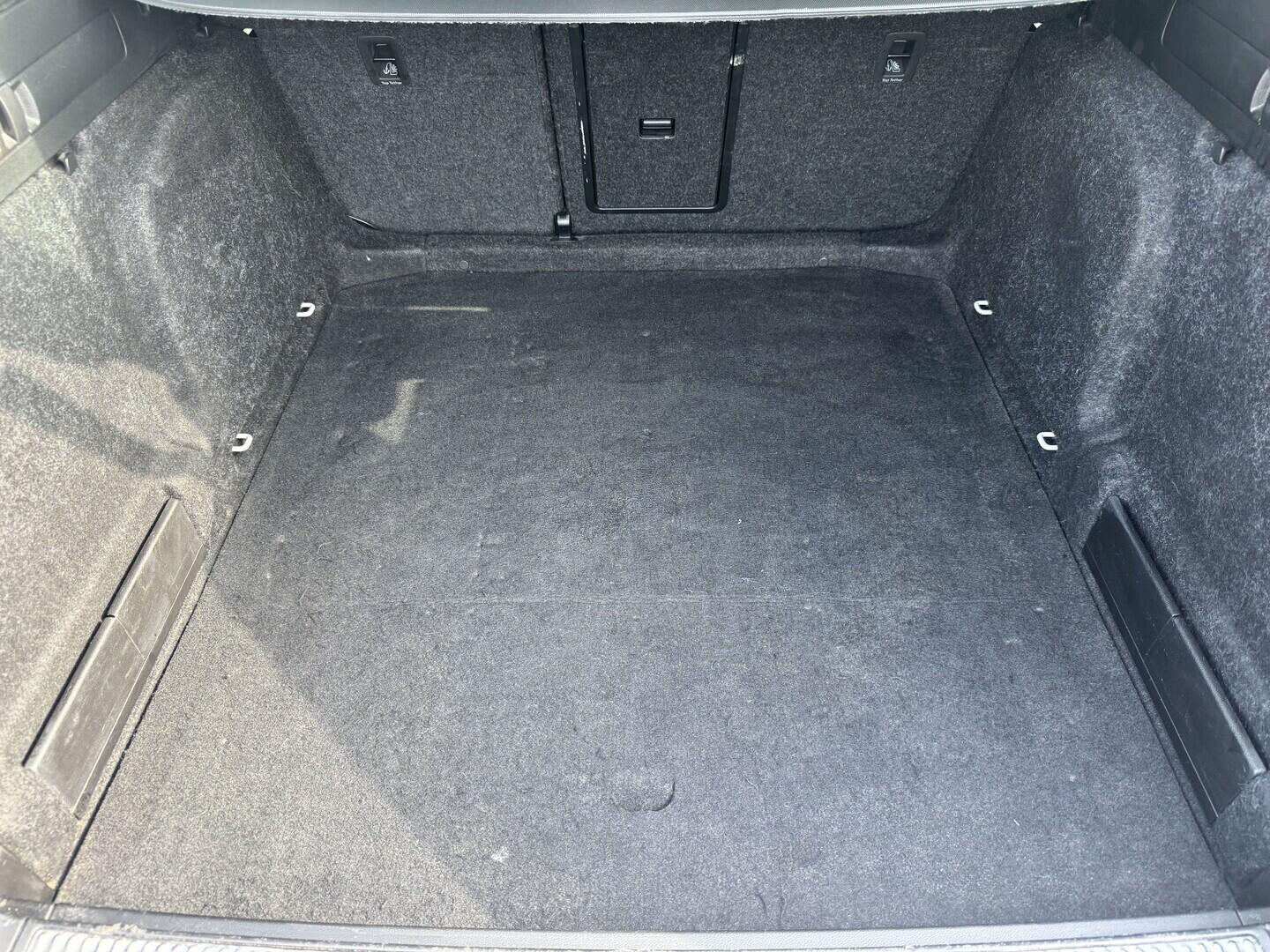 O619V07879_36.webp_SUPERB Style 2.0 TDI 140 kW automat, DPH
