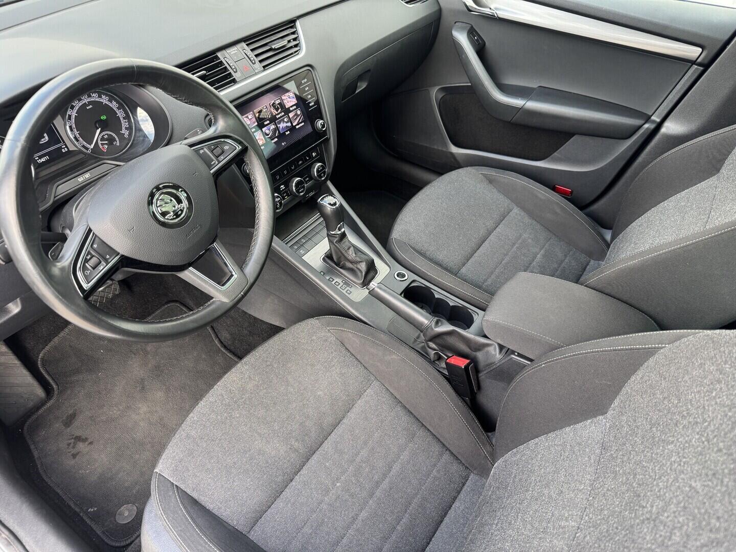 O619V07883_25.webp_OCTAVIA Style Extra 2.0 TDI 110 kW automat