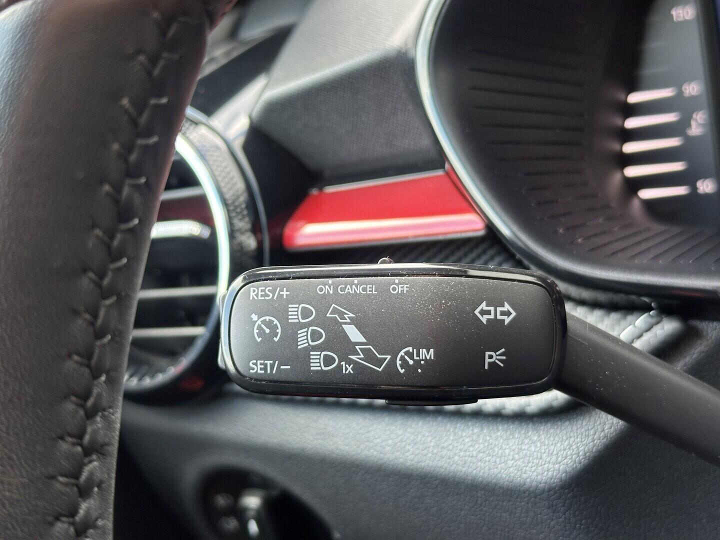 O619V07886_21.webp_FABIA Monte Carlo 1.0 TSI 85 kW automat, DPH