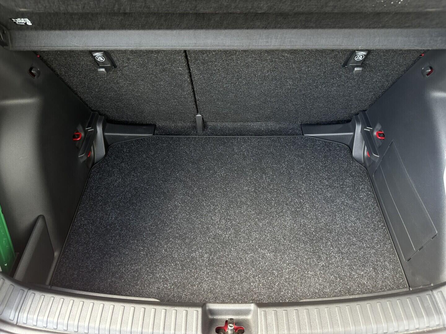 O619V07886_30.webp_FABIA Monte Carlo 1.0 TSI 85 kW automat, DPH