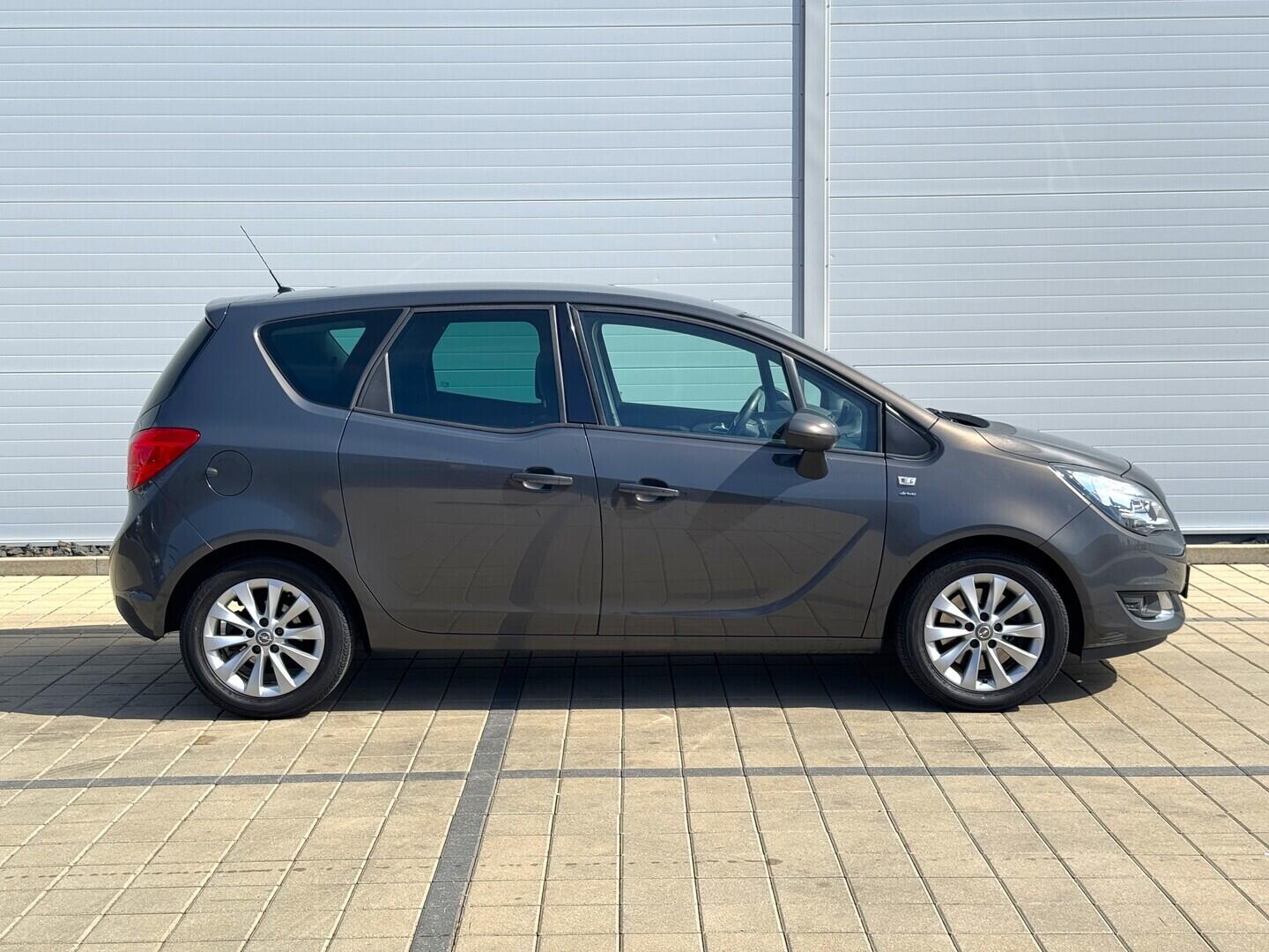 O619V07893_13.webp_MERIVA drive! 1.4 TURBO 103 kW manuál