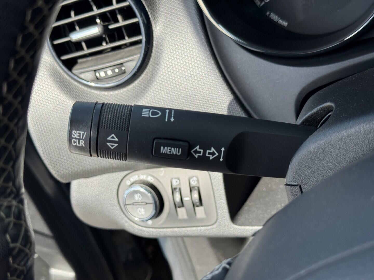 O619V07893_26.webp_MERIVA drive! 1.4 TURBO 103 kW manuál