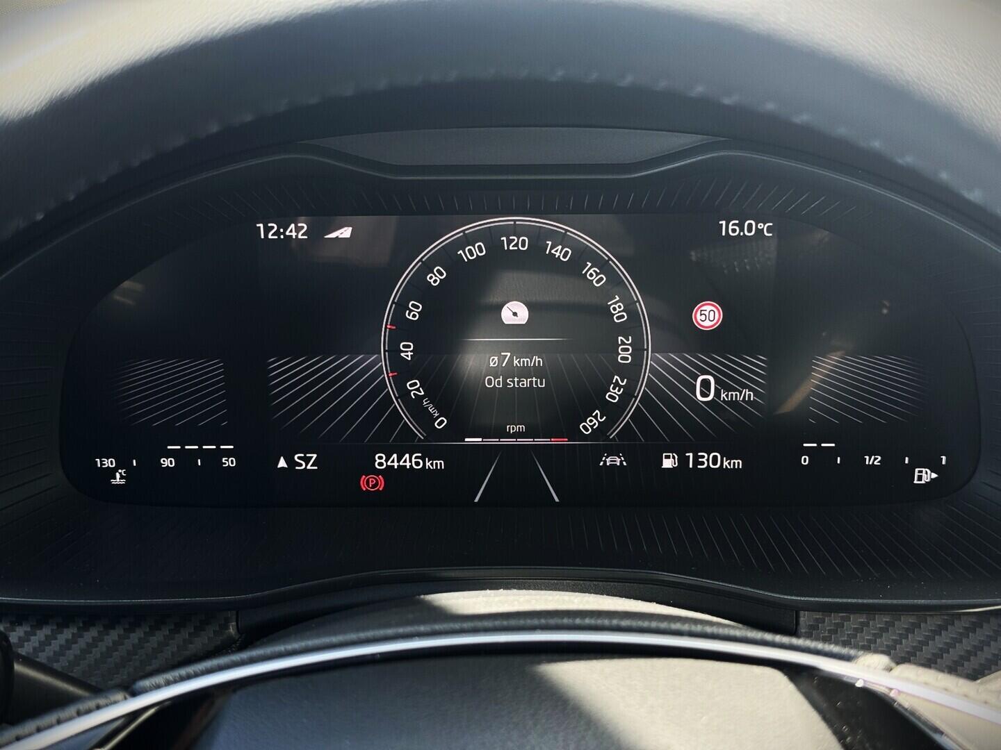 O619V07897_19.webp_KAMIQ Monte Carlo 1.0 TSI 85 kW manuál, DPH