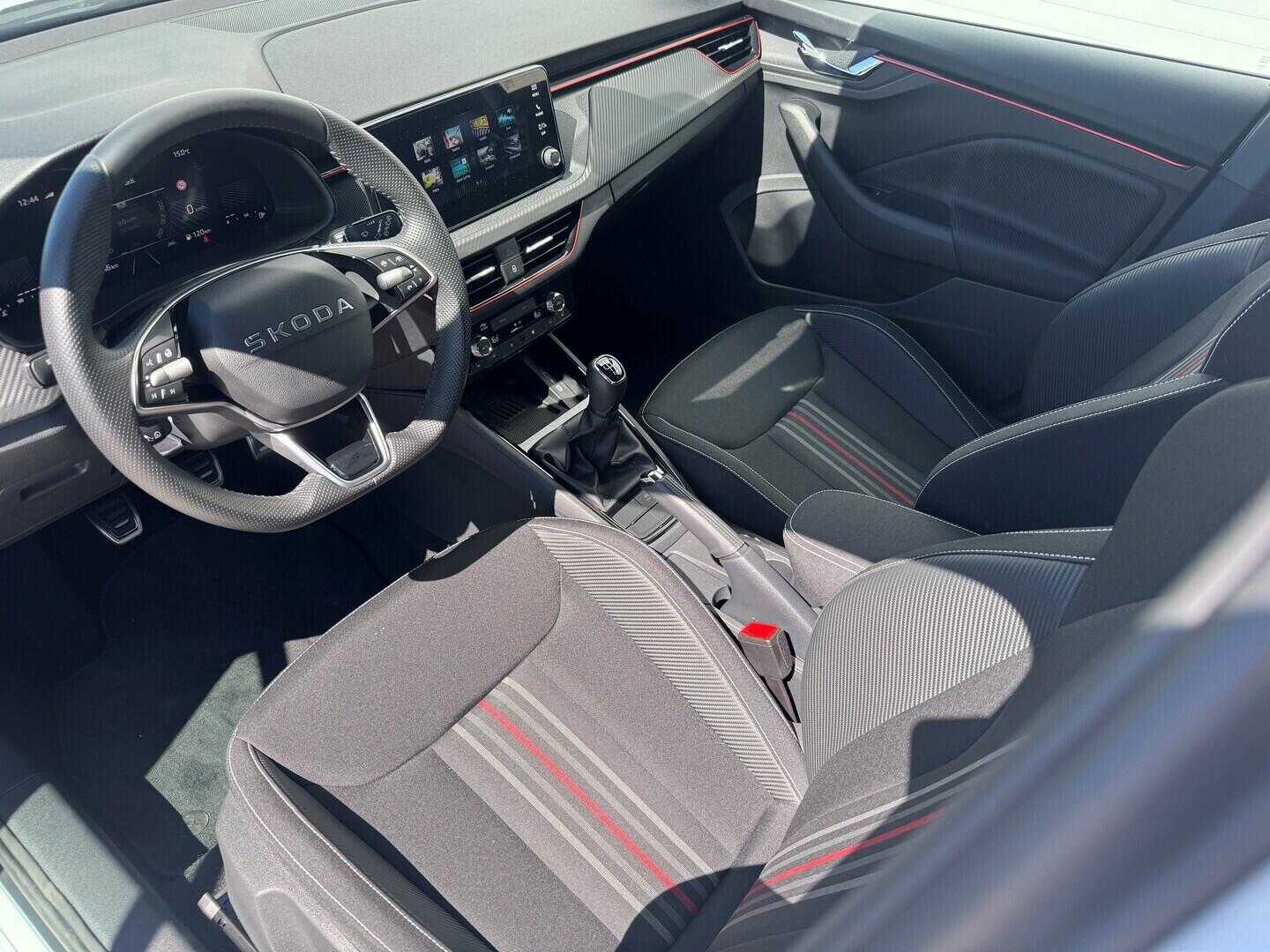 O619V07897_21.webp_KAMIQ Monte Carlo 1.0 TSI 85 kW manuál, DPH