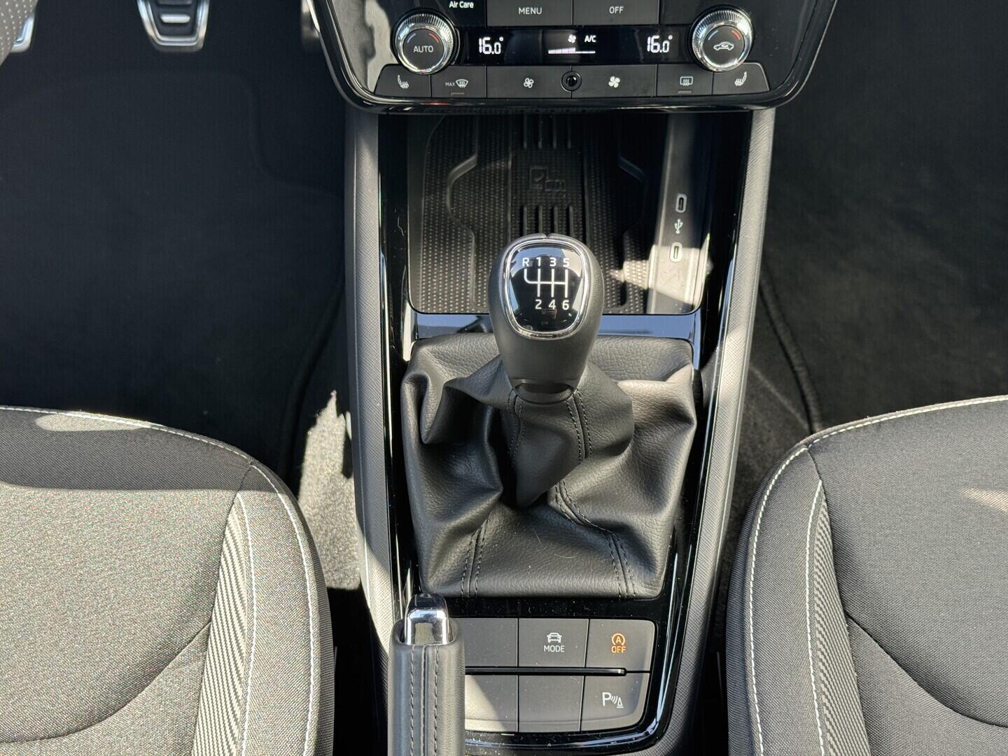 O619V07897_29.webp_KAMIQ Monte Carlo 1.0 TSI 85 kW manuál, DPH