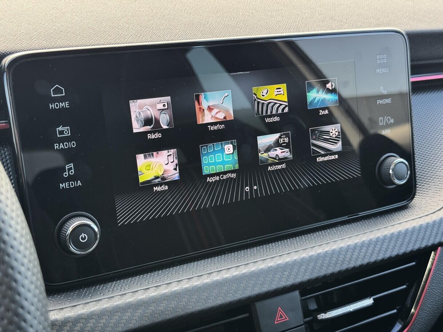 O619V07897_30.webp_KAMIQ Monte Carlo 1.0 TSI 85 kW manuál, DPH