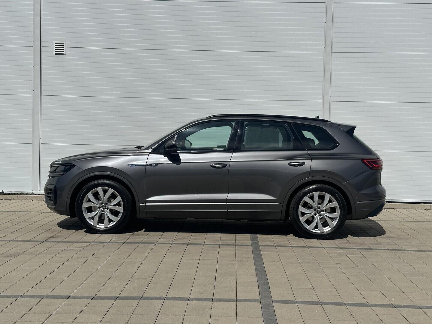 O619V07898_17.webp_TOUAREG R-line 3.0 TDI 210 kW automat, DPH