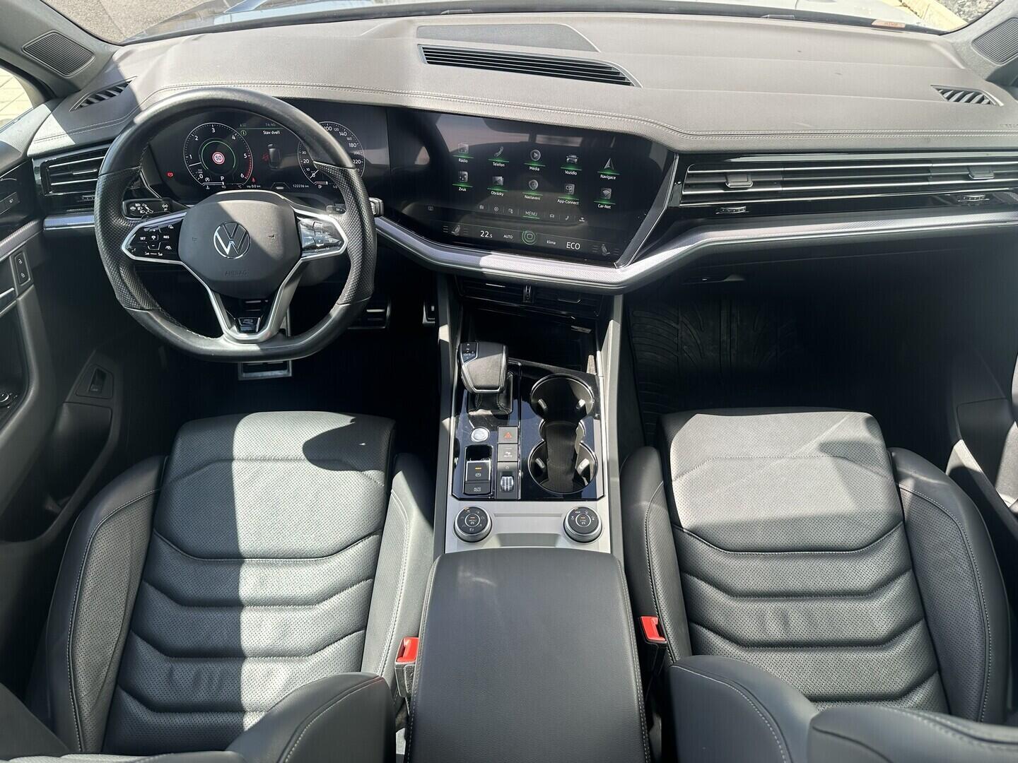 O619V07898_18.webp_TOUAREG R-line 3.0 TDI 210 kW automat, DPH