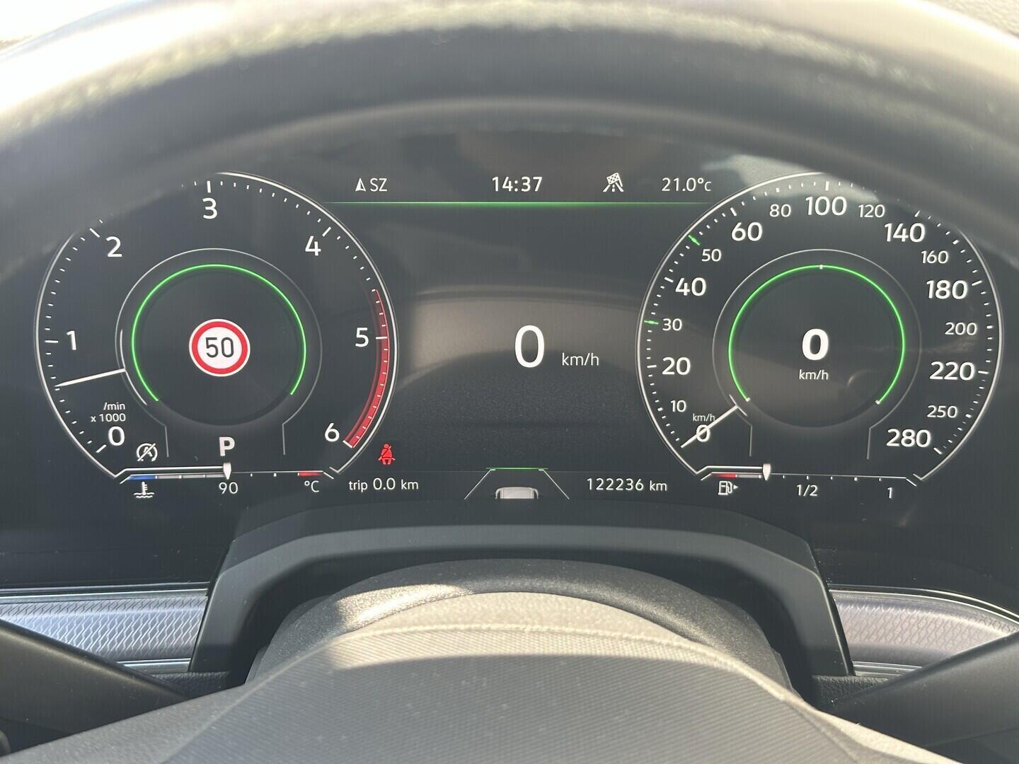 O619V07898_19.webp_TOUAREG R-line 3.0 TDI 210 kW automat, DPH