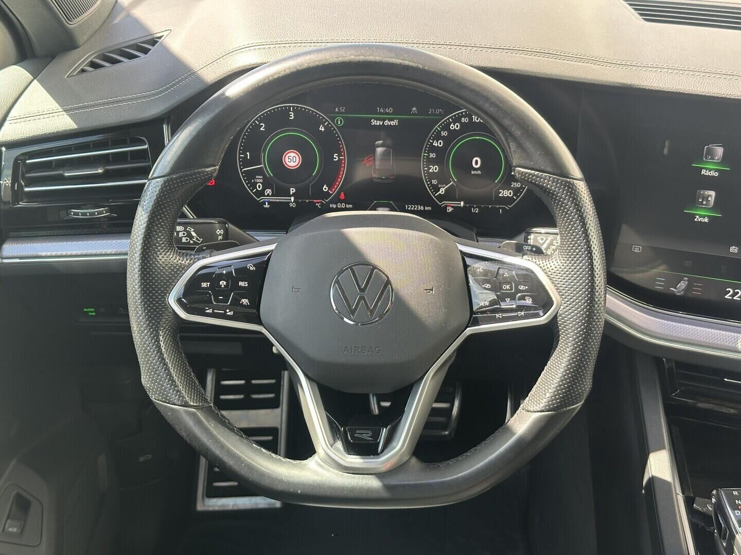 O619V07898_20.webp_TOUAREG R-line 3.0 TDI 210 kW automat, DPH