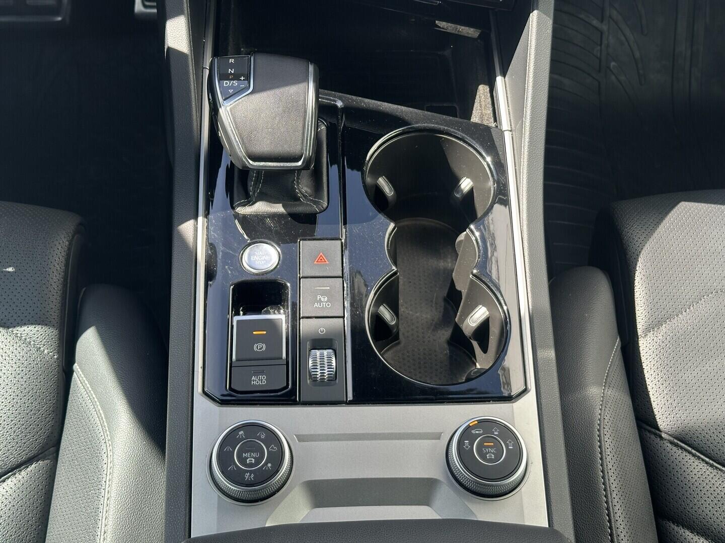 O619V07898_24.webp_TOUAREG R-line 3.0 TDI 210 kW automat, DPH