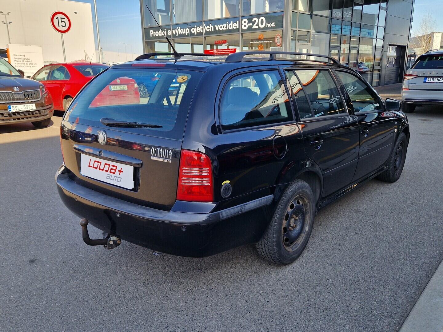 O619V07901_11.webp_OCTAVIA Elegance 2.0 MPI 85 kW manuál