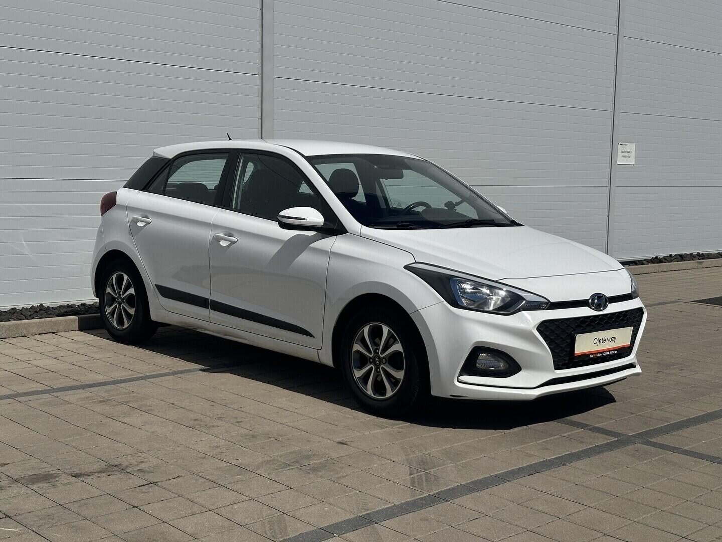 O619V07905_12.webp_I20 Family club 1.2 1.2i 55 kW manuál