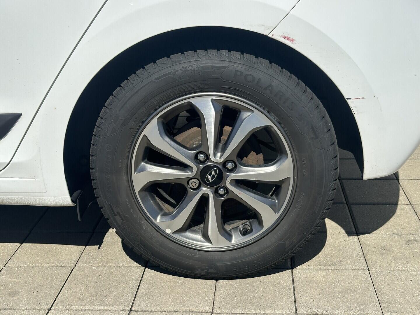 O619V07905_27.webp_I20 Family club 1.2 1.2i 55 kW manuál