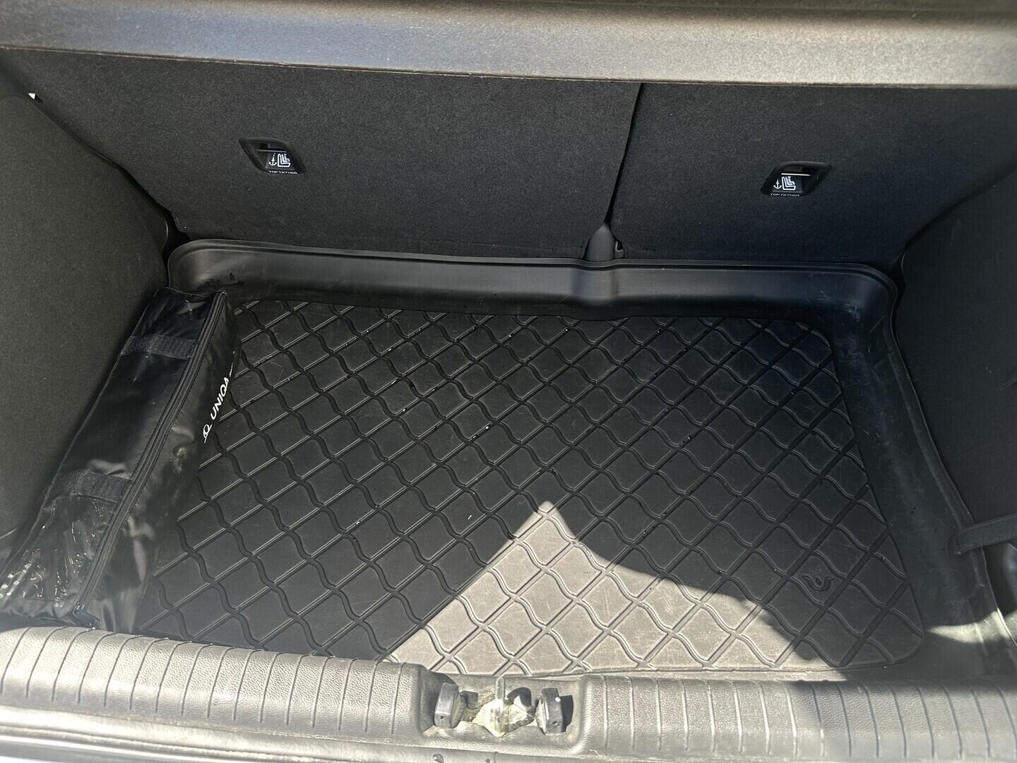 O619V07905_28.webp_I20 Family club 1.2 1.2i 55 kW manuál