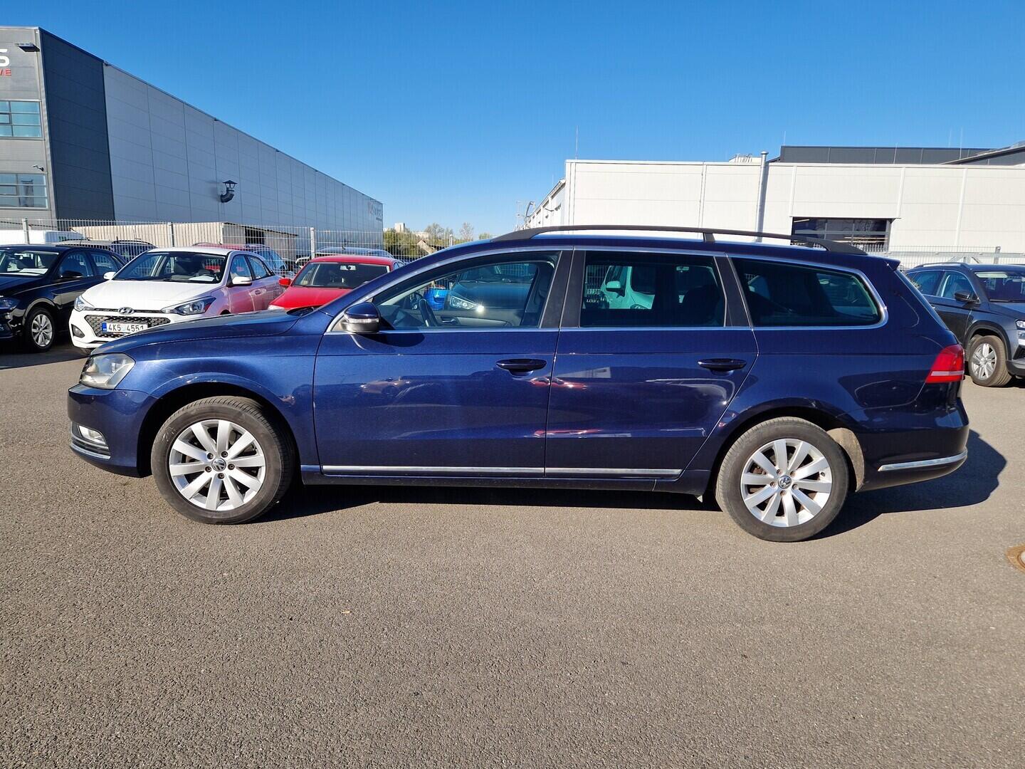 O619V07910_12.webp_PASSAT VARIANT  Comfortline 2.0 TDI 103 kW manuál