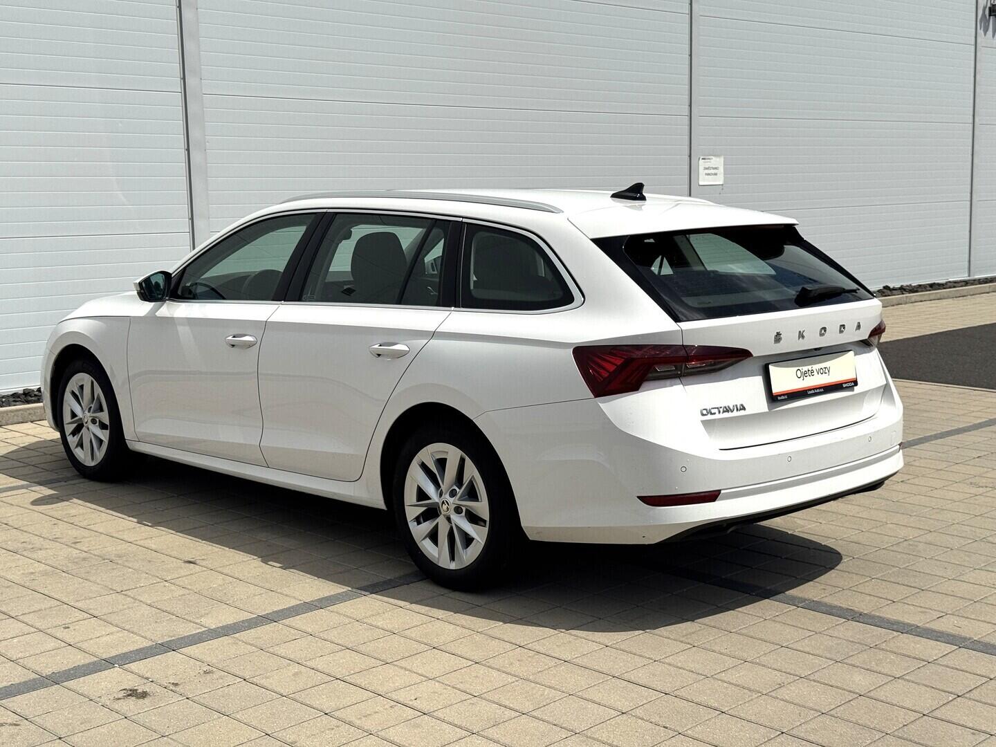 O619V07915_16.webp_OCTAVIA Style 2.0 TDI 85 kW manuál, DPH