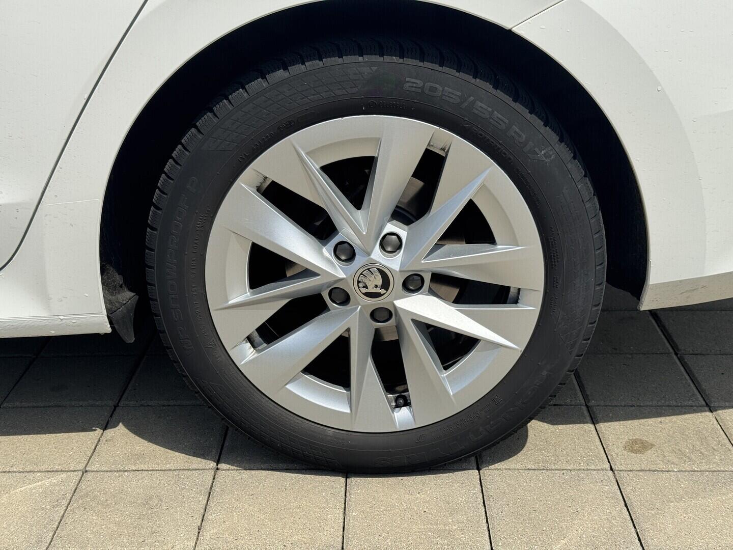 O619V07915_35.webp_OCTAVIA Style 2.0 TDI 85 kW manuál, DPH