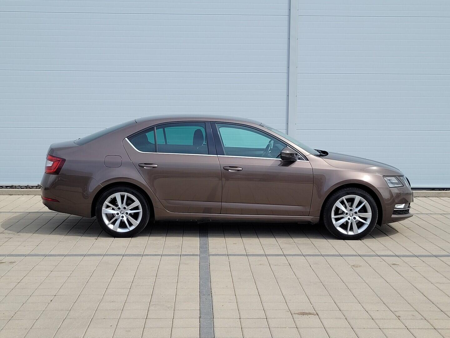 O619V07917_13.webp_OCTAVIA Style 1.6 TDI 85 kW manuál