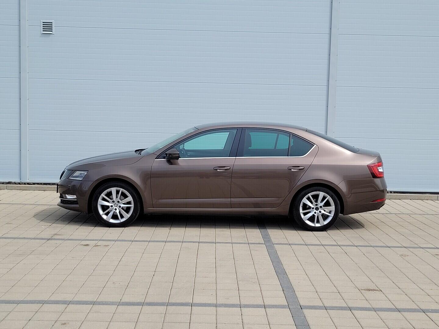 O619V07917_17.webp_OCTAVIA Style 1.6 TDI 85 kW manuál