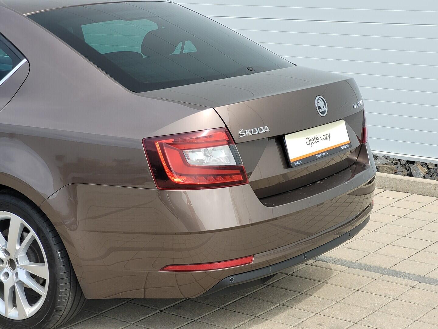 O619V07917_28.webp_OCTAVIA Style 1.6 TDI 85 kW manuál