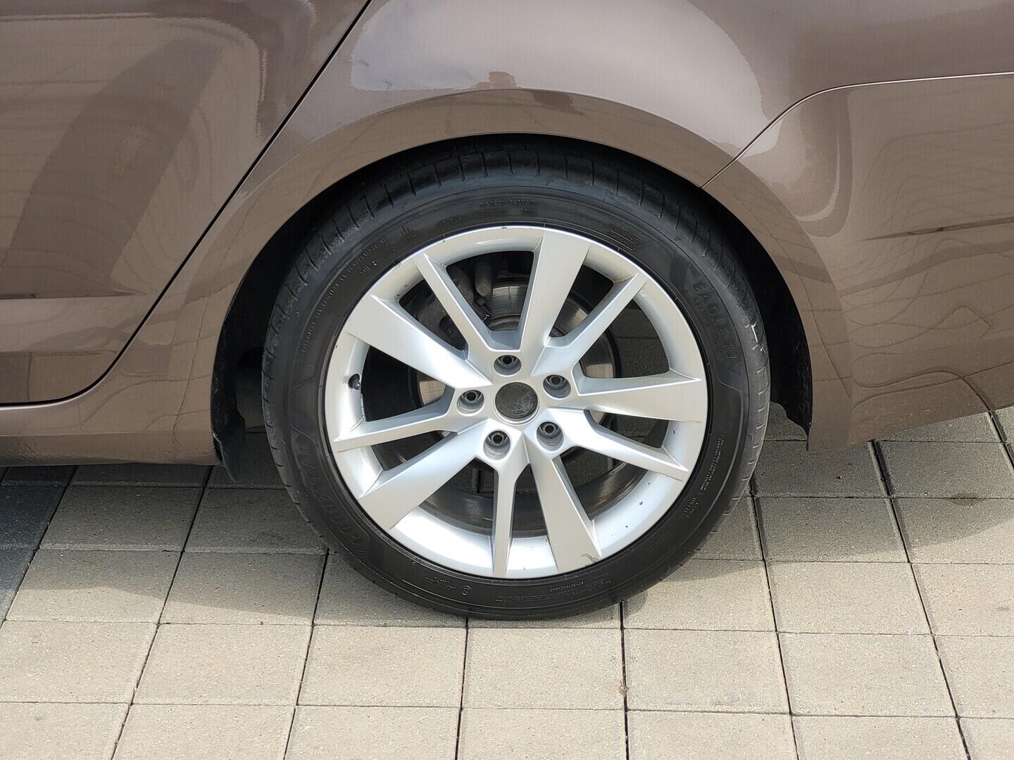O619V07917_29.webp_OCTAVIA Style 1.6 TDI 85 kW manuál