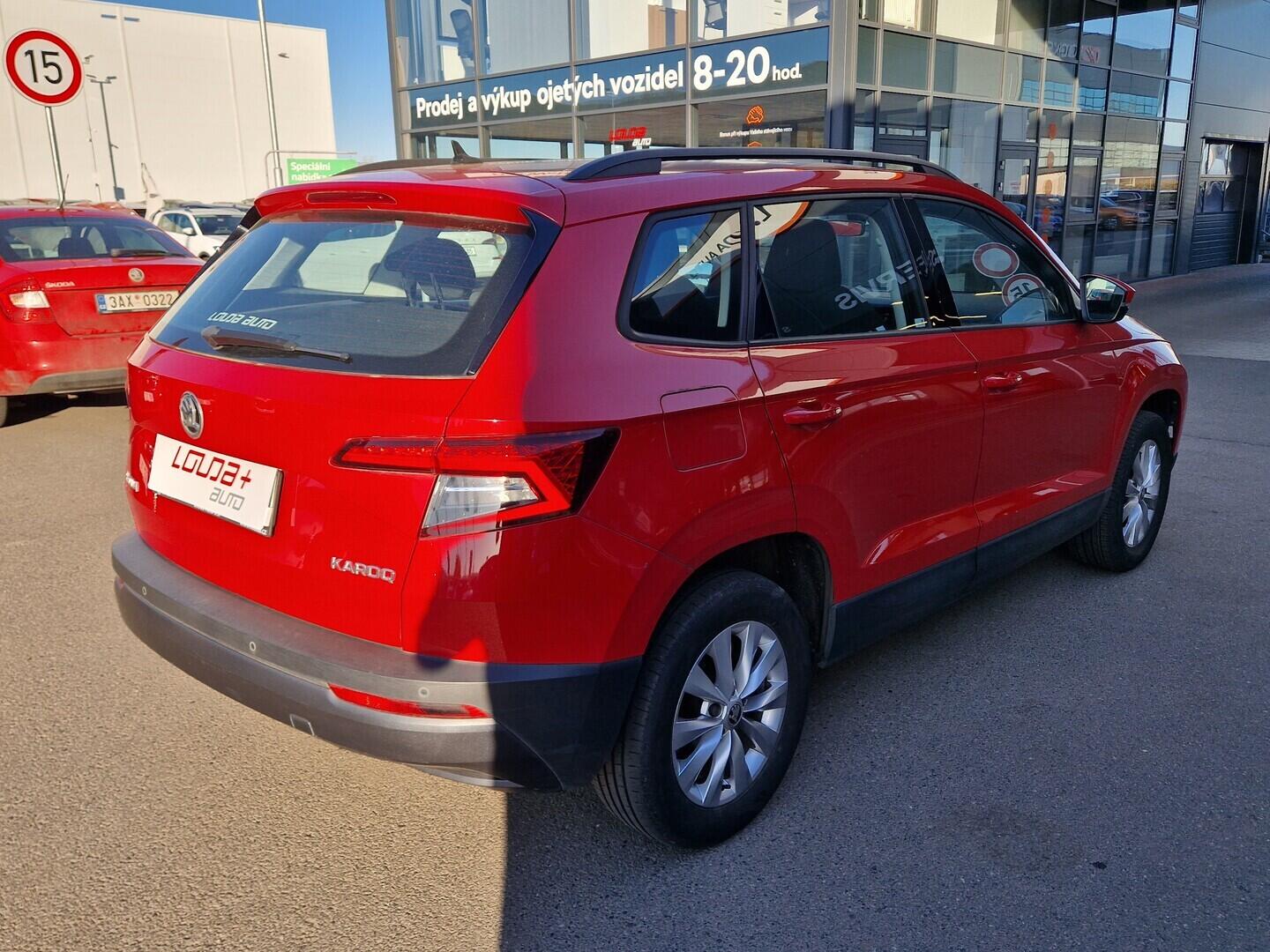 O619V07921_11.webp_KAROQ Ambition 1.5 TSI 110 kW manuál