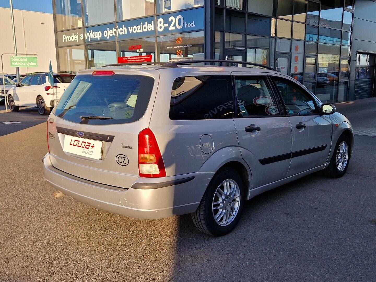 O619V07922_11.webp_FOCUS Comfort 1.6 16V 74 kW manuál