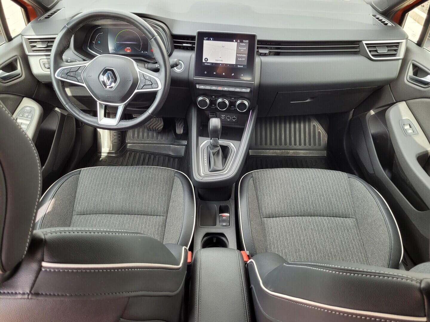 O619V07936_18.webp_CLIO Intense 1.6             103 kW automat