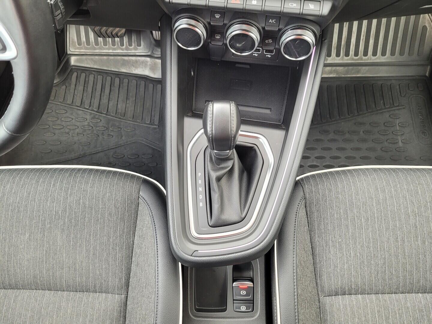 O619V07936_23.webp_CLIO Intense 1.6             103 kW automat
