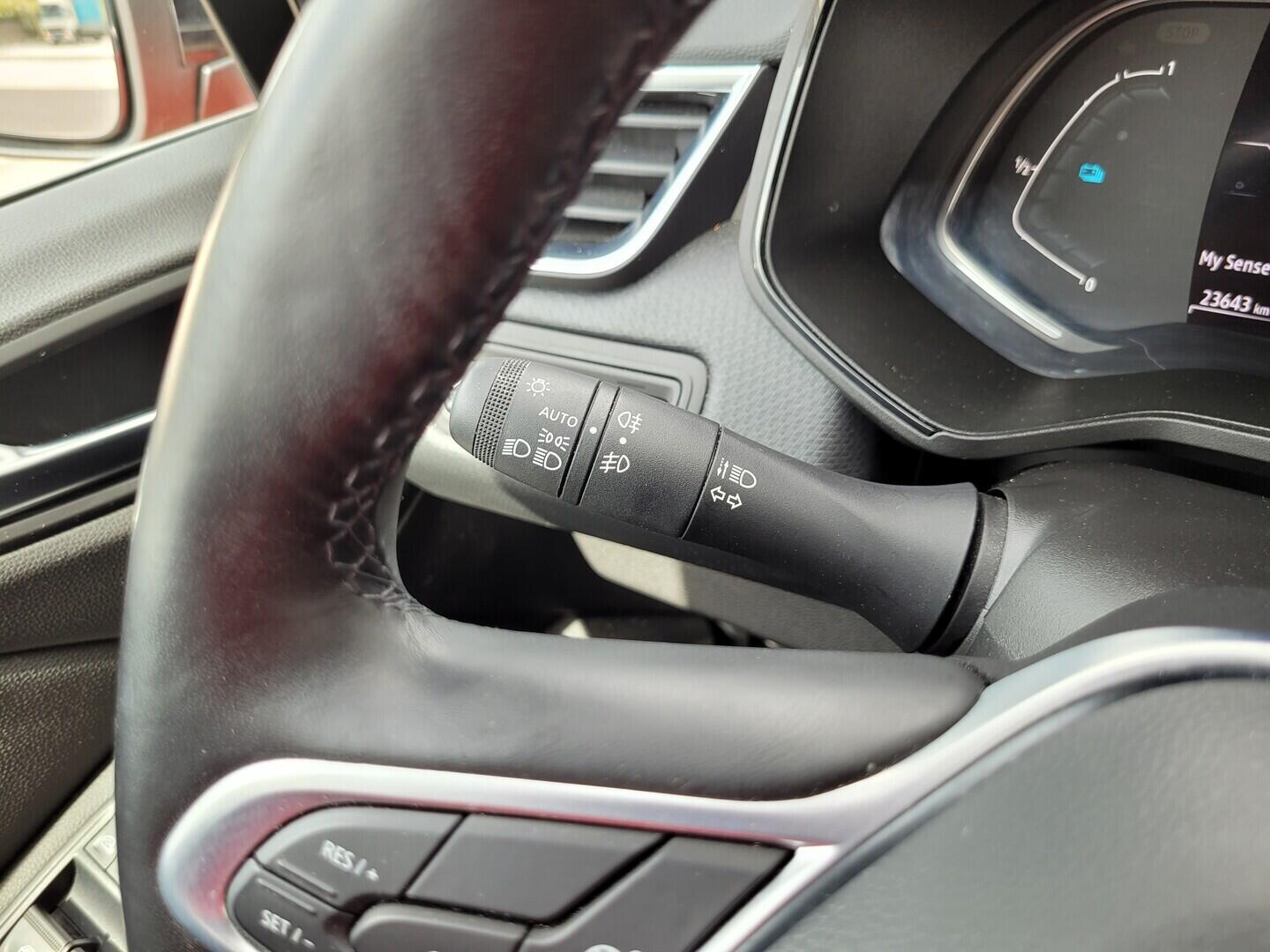 O619V07936_24.webp_CLIO Intense 1.6             103 kW automat