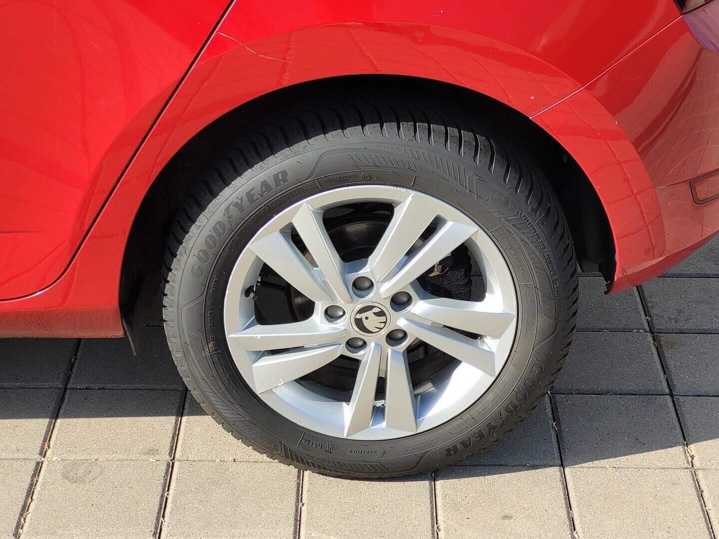 O619V07949_31.webp_FABIA Style 1.0 TSI 70 kW manuál