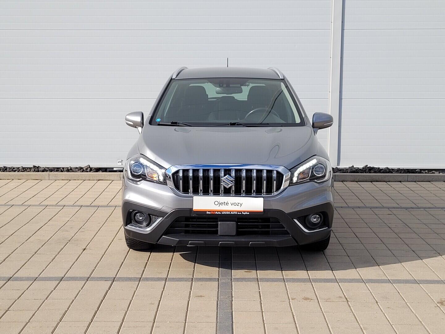 O619V07969_11.webp_SX4 S-CROSS Premium Allgrip 1.0 BoosterJet 82 kW manuál