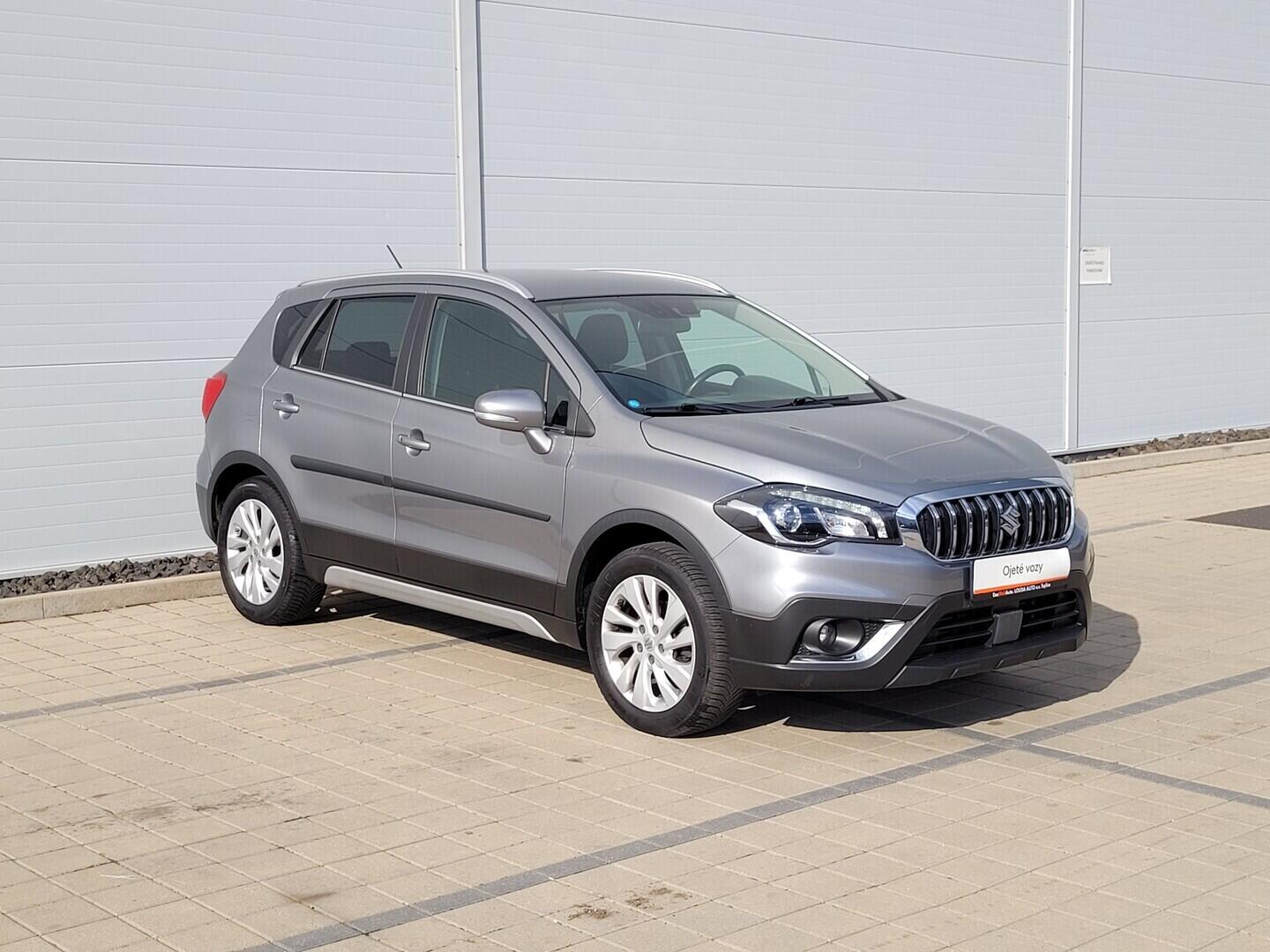 O619V07969_12.webp_SX4 S-CROSS Premium Allgrip 1.0 BoosterJet 82 kW manuál