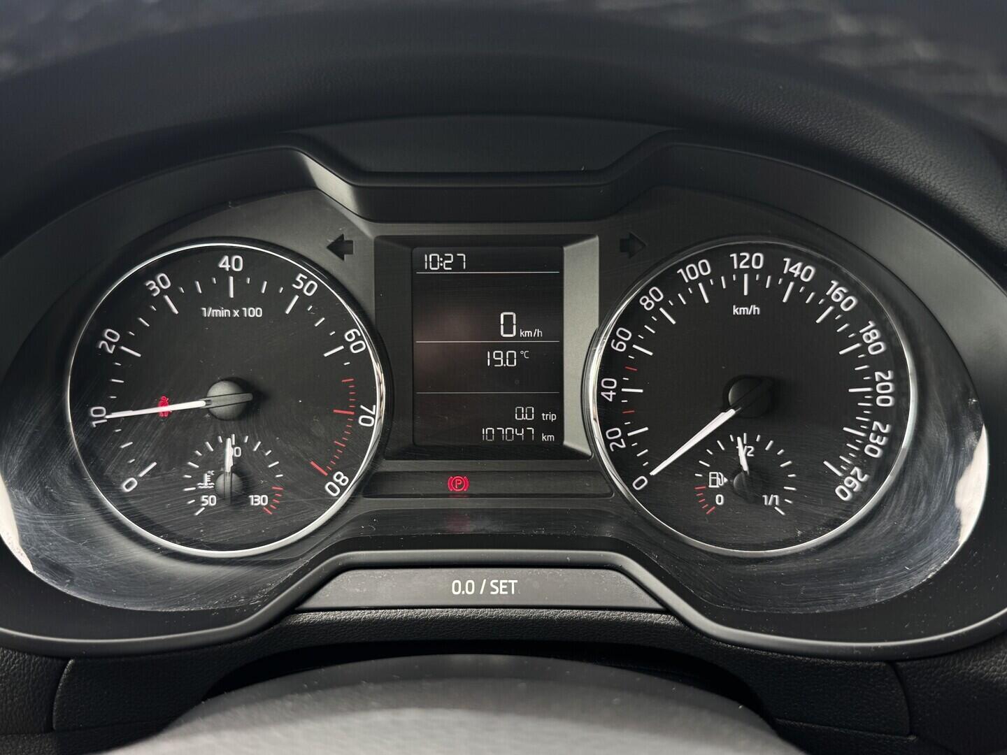 O619V07981_19.webp_OCTAVIA Active 1.0 TSI 85 kW manuál