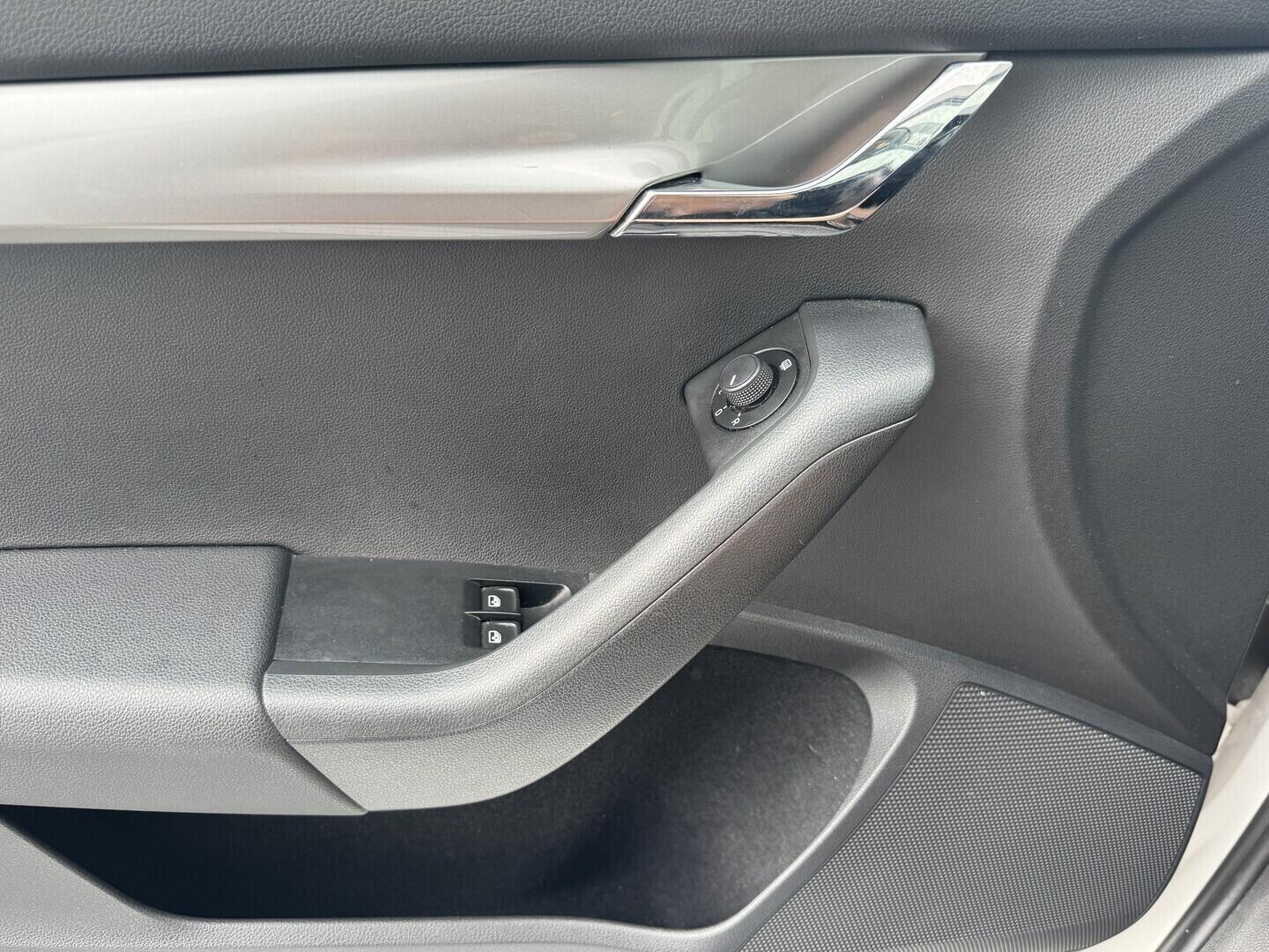 O619V07981_24.webp_OCTAVIA Active 1.0 TSI 85 kW manuál