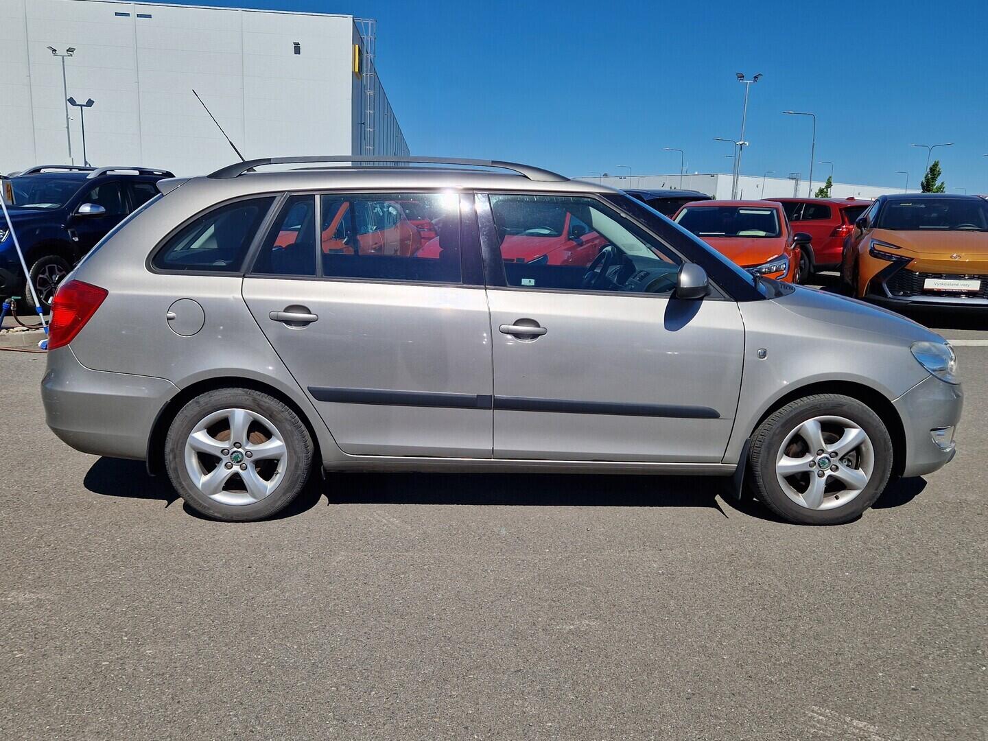 O619V07991_12.webp_FABIA Elegance 1.2 TSI 63 kW manuál