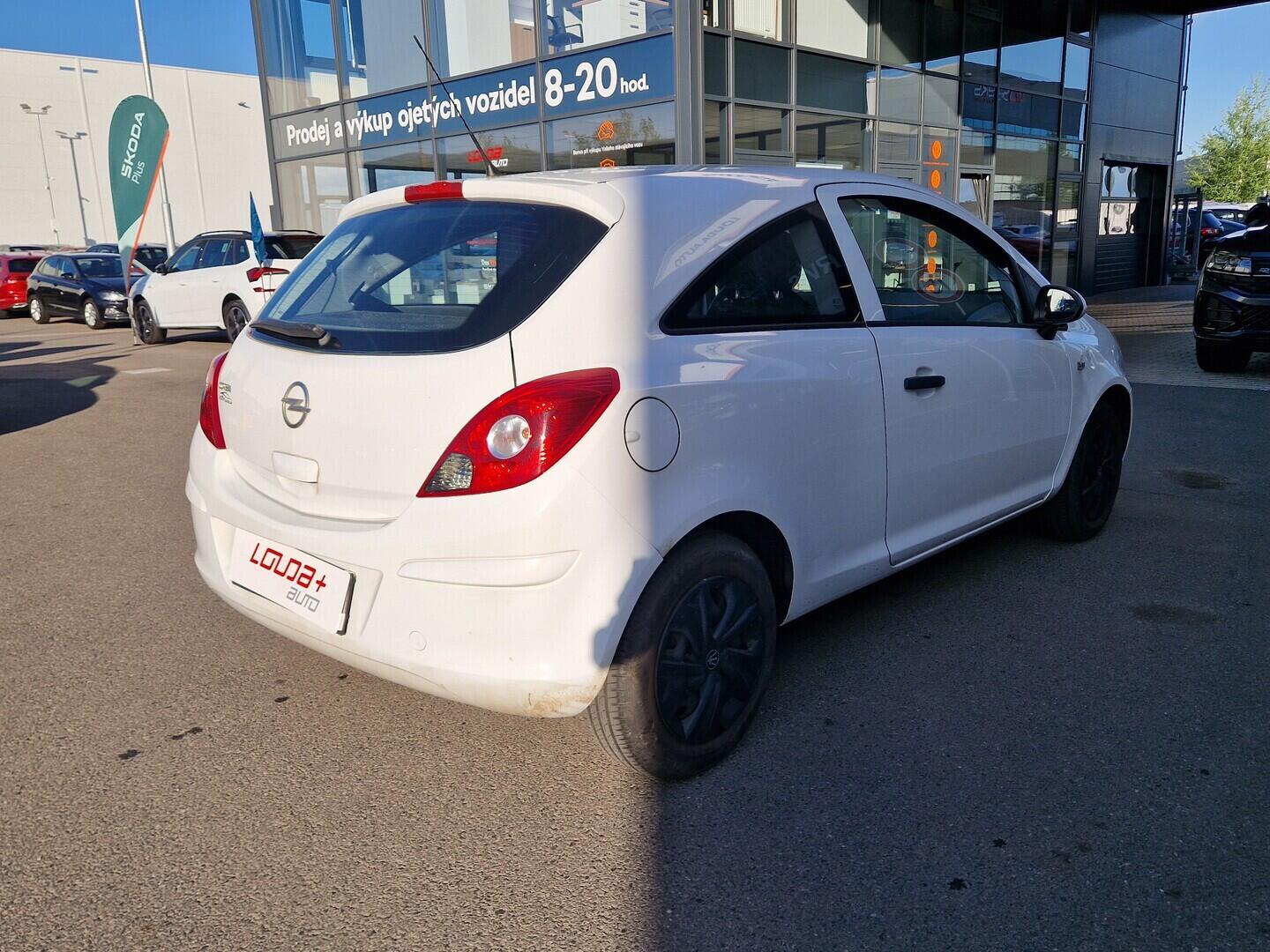 O619V08006_11.webp_CORSA Selection Comfort 1.2 i 63 kW manuál