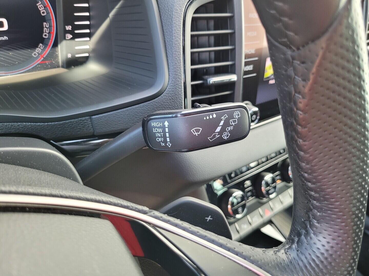 O619V08018_25.webp_KAROQ SportLine 1.5 TSI 110 kW automat, DPH
