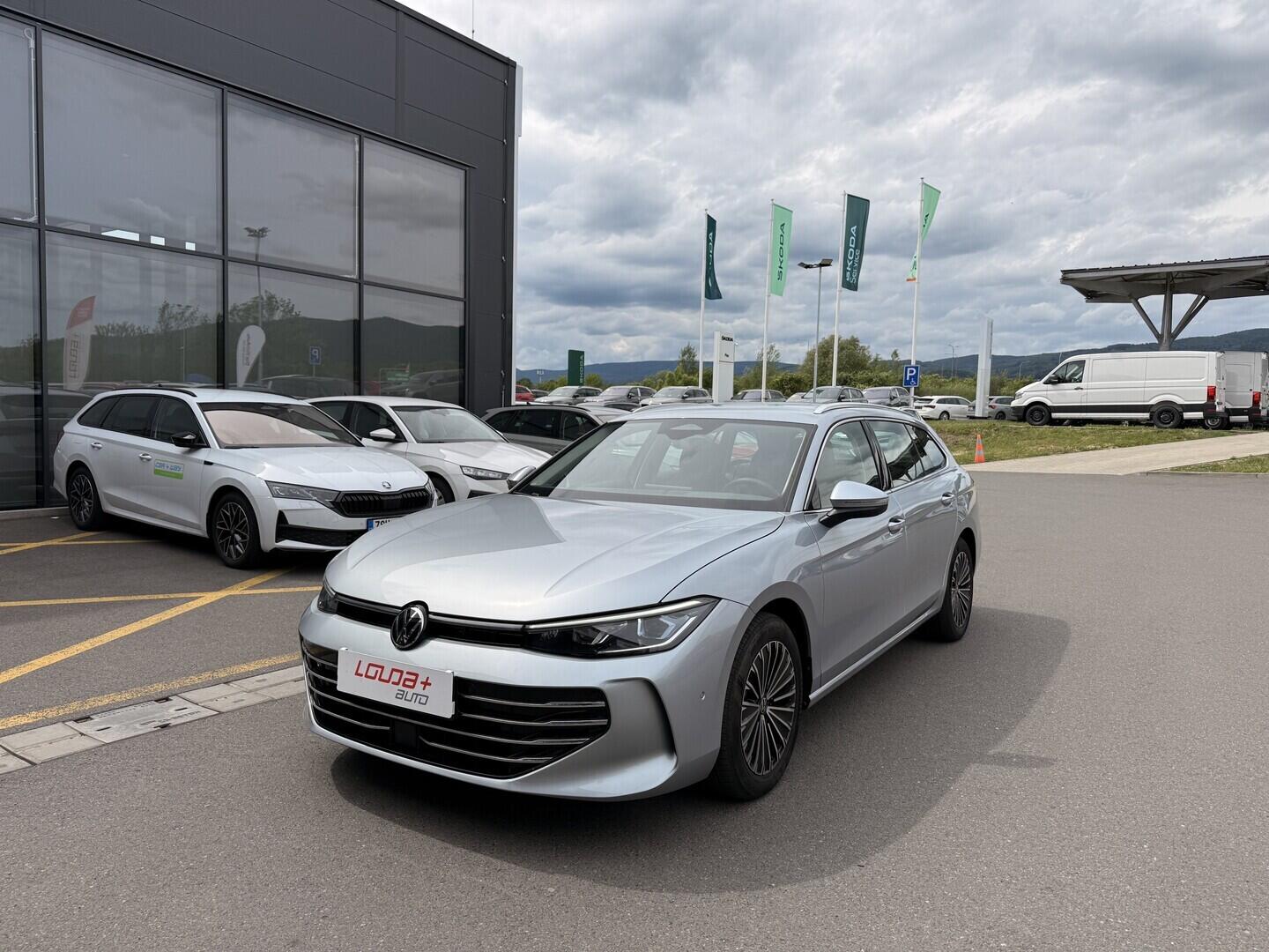 O619V08027_10.webp_PASSAT Elegance 2.0 TDI 110 kW automat, DPH