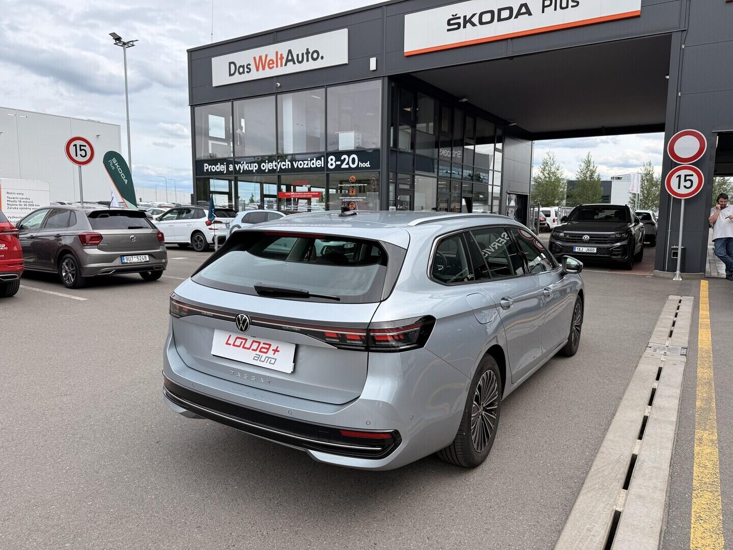 O619V08027_12.webp_PASSAT Elegance 2.0 TDI 110 kW automat, DPH